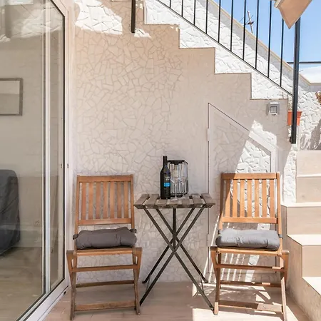 Atlantic Sunrise Apartman *