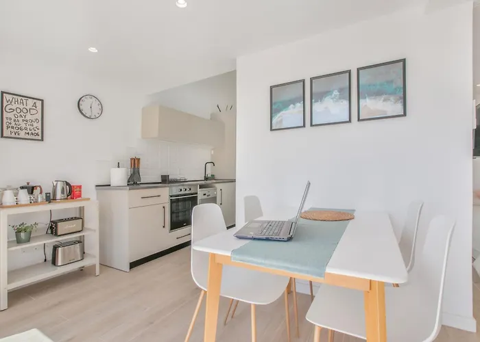 Atlantic Sunrise Apartment